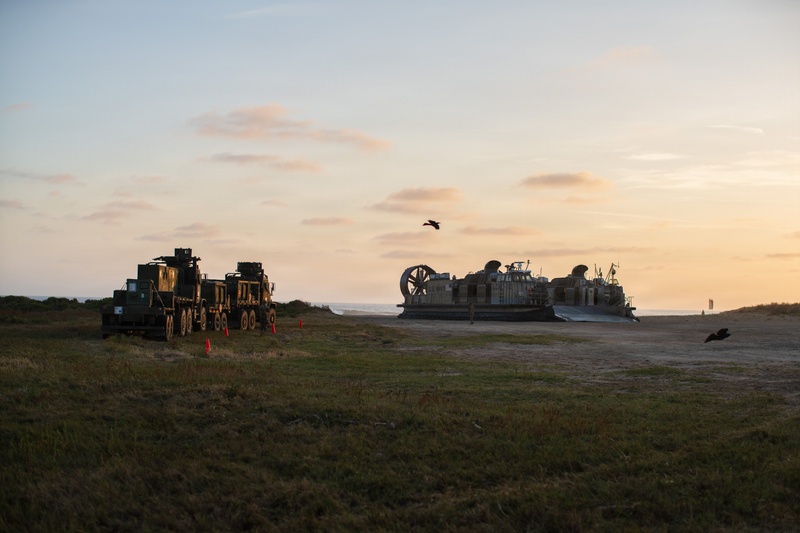 15th Marine Expeditionary Unit Conducts In-stream Onload