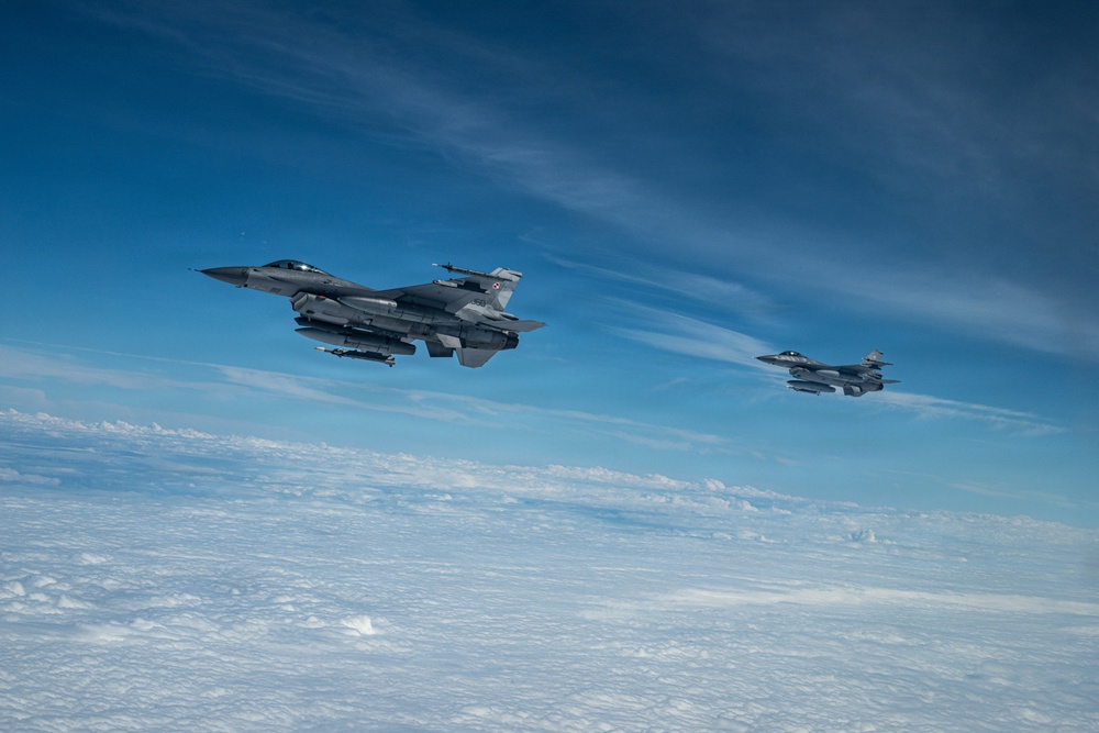 100 ARW bring the fuel to RAFL 26