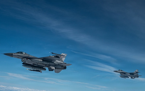 100 ARW bring the fuel to RAFL 26