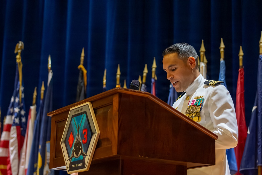 Unmanned Undersea Vehicle Squadron 3 Holds Change of Command