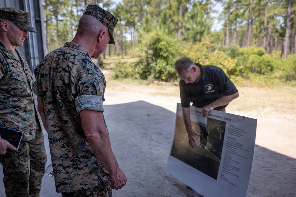 CMC, SMMC, visit 2nd Marine Division; Recognize Outstanding Marines