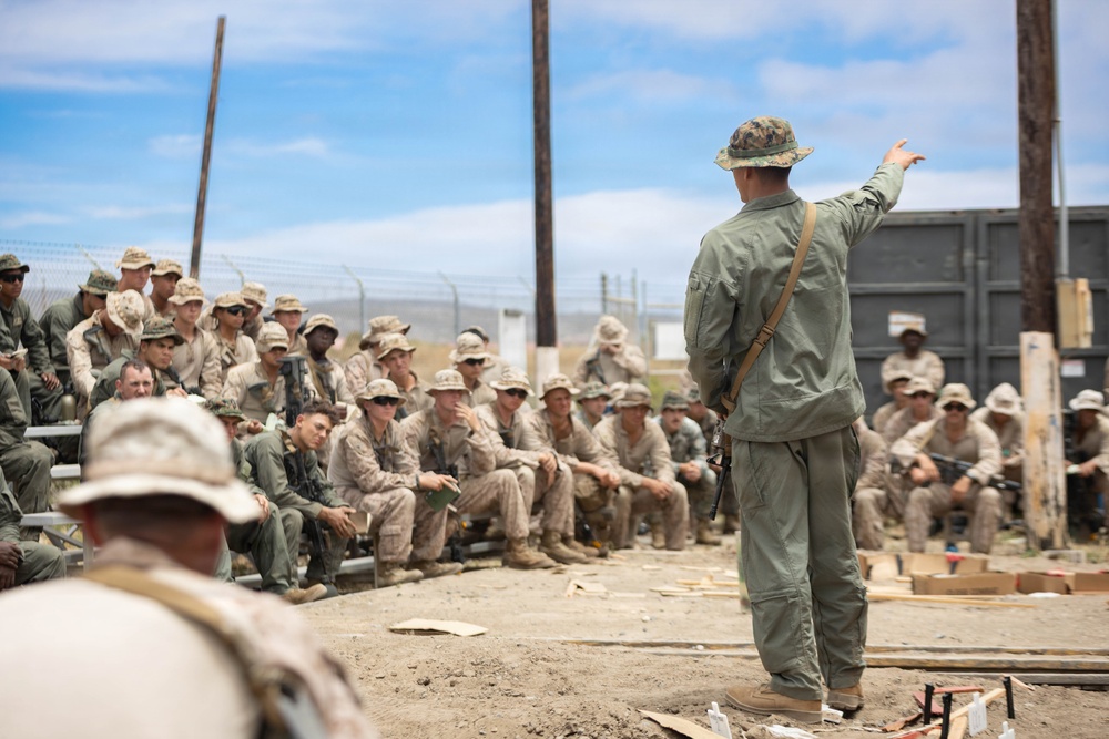 Marines with V2/5 Conducts EOTG Mechanized Raid Course