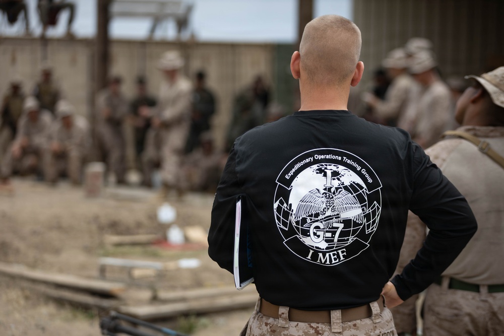 Marines with V2/5 Conducts EOTG Mechanized Raid Course