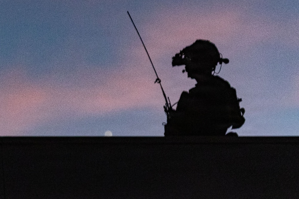 Marines with V2/5 and Conduct EOTG Mechanized Raid Course