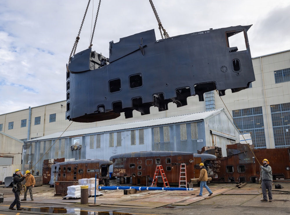 EX- USS Norfolk (SSN-714) Sail Lift
