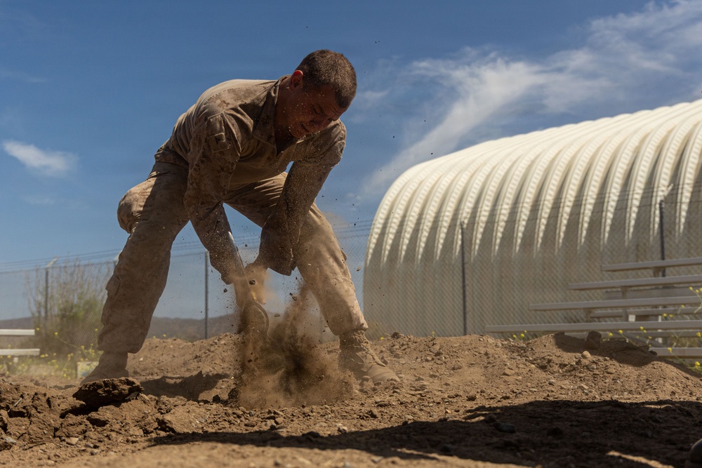 Marines with V2/5 and 1st LAR Conduct EOTG Mechanized Raid Course