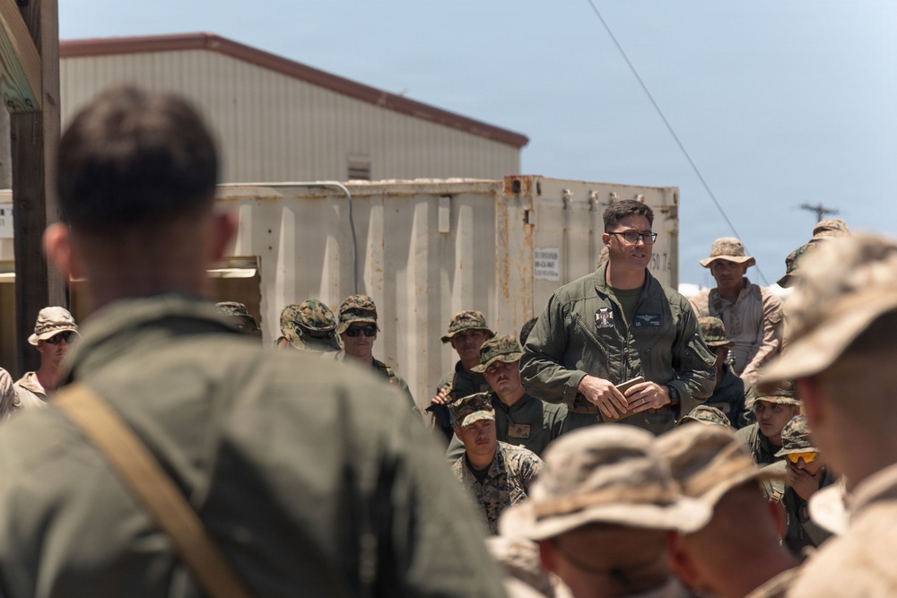 Marines with V2/5 and 1st LAR Conduct EOTG Mechanized Raid Course