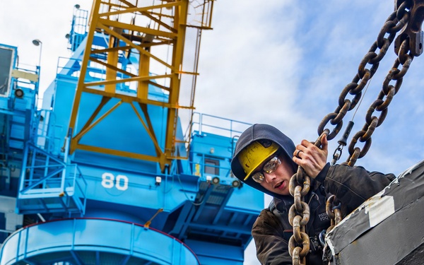 EX- USS Norfolk (SSN 714) Sail Lift