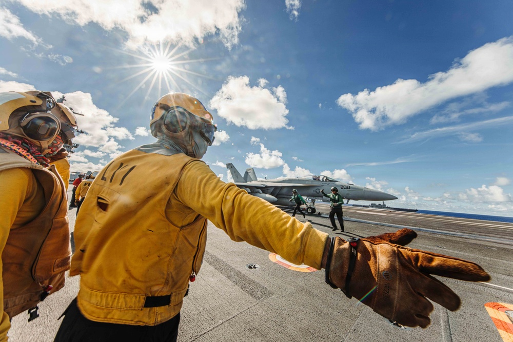 George Washington Conducts Operations with JMSDF