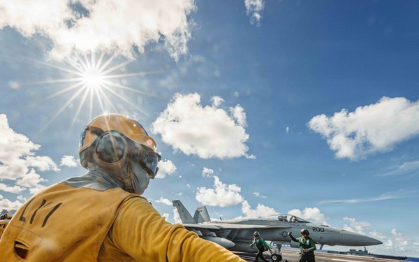 George Washington Conducts Operations with JMSDF