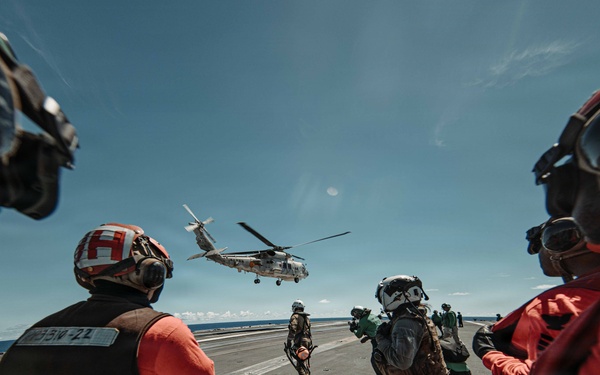 George Washington Conducts Operations with JMSDF