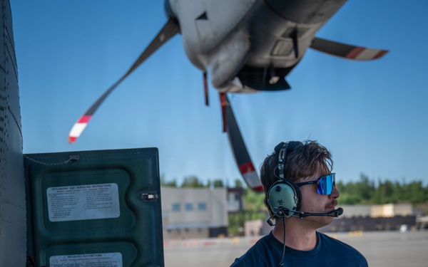 RCAF, U.S. conduct routine MX ops during RED FLAG-Alaska 26-2
