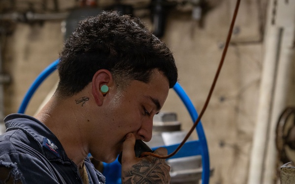 USS Boxer Conducts Engineering Training Drills