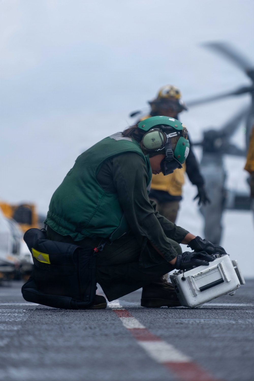 BOXARG Sailors, Marines Conduct Fast Rope Drills