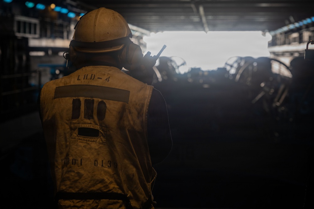 USS Boxer Conducts Well Deck Operations