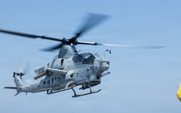 HMLA-269 trains aboard USS Arlington