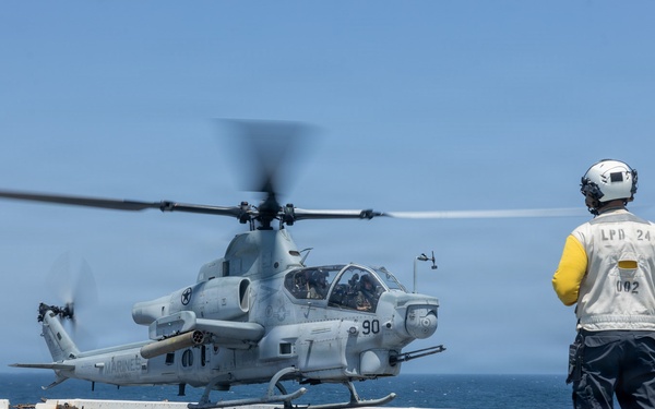 HMLA-269 trains aboard USS Arlington