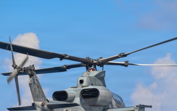 Boxer Sailors, 11th MEU Marines Conduct Flight Operations