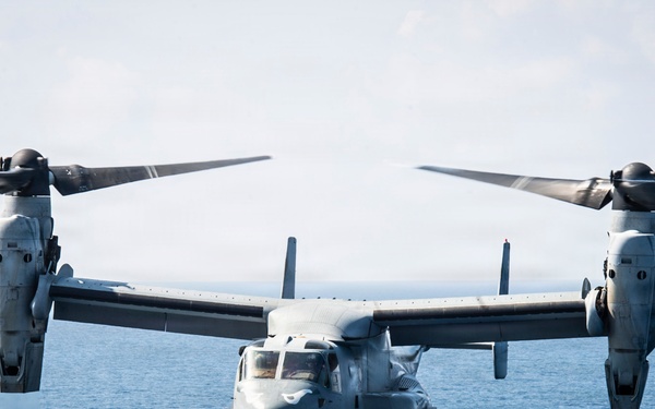 Boxer Sailors, 11th MEU Marines Conduct Flight Operations