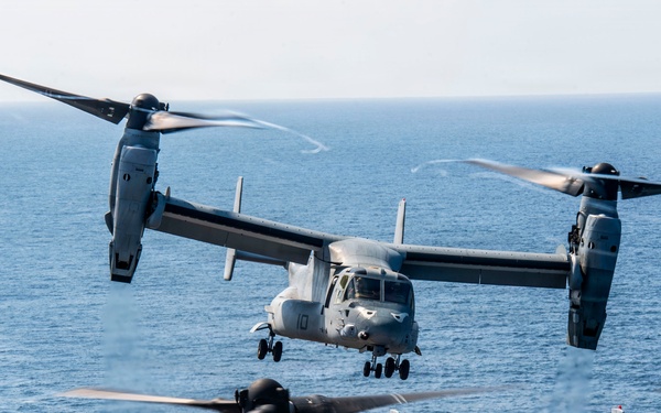 Boxer Sailors, 11th MEU Marines Conduct Flight Operations