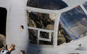 Boxer Sailors, 11th MEU Marines Conduct Flight Operations