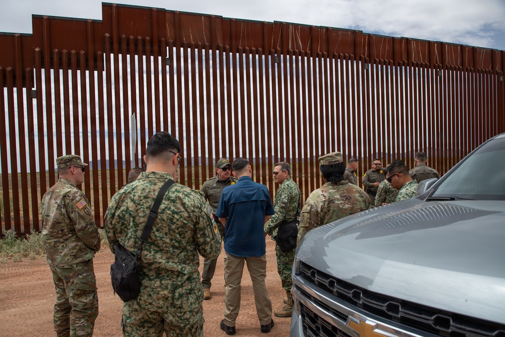 Lt. Gen. Fernando Colchado visits Douglas Border Patrol Station