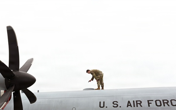 Kentucky Airmen, Danish Defence forces conduct bilateral training