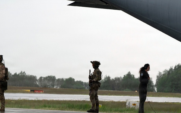 Kentucky Airmen, Danish Defence forces conduct training exercises