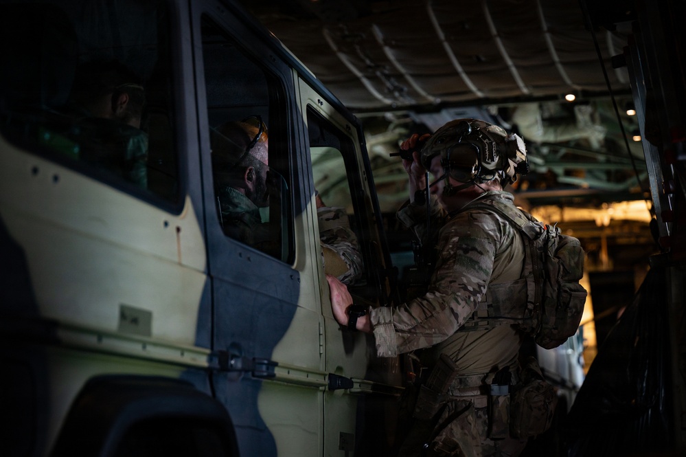Kentucky Airmen, Danish Defence forces conduct downed pilot search-and-rescue exercise