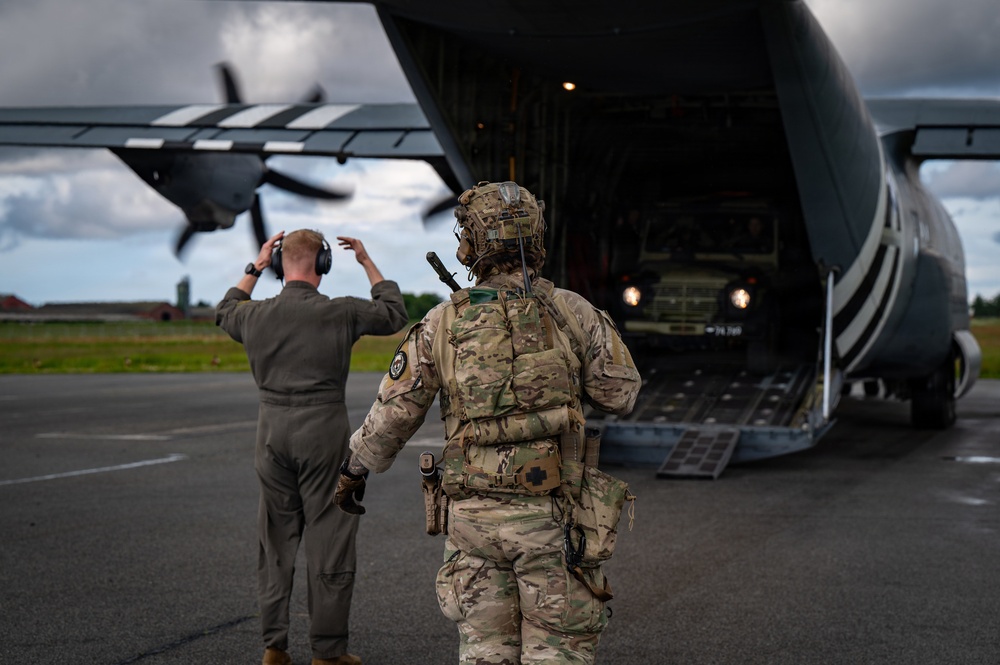 Kentucky Airmen, Danish Defence forces conduct downed pilot search-and-rescue exercise