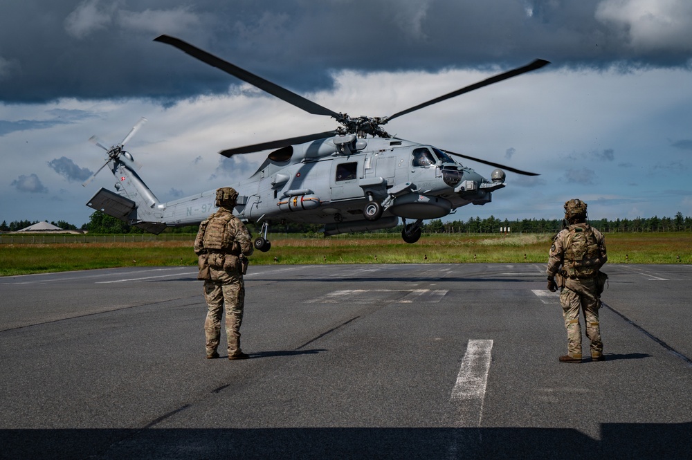 Kentucky Airmen, Danish Defence forces conduct downed pilot search-and-rescue exercise