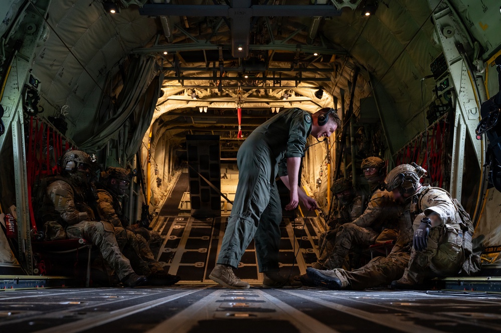 Kentucky Airmen, Danish Defence forces conduct downed pilot search-and-rescue exercise