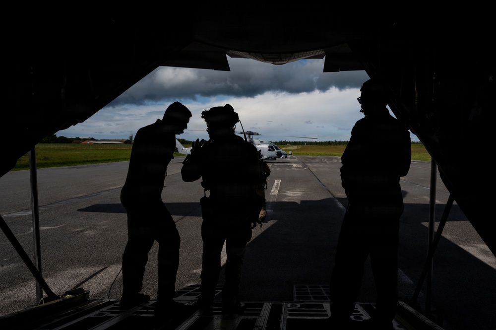 Kentucky Airmen, Danish Defence forces conduct downed pilot search-and-rescue exercise