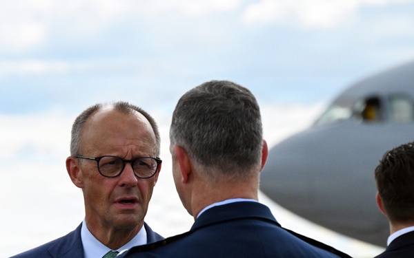 German Chancellor Friedrich Merz Meets with Gen. Grynkewich at ILA Berlin