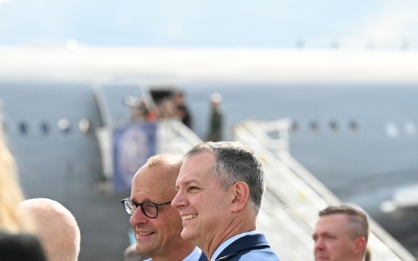German Chancellor Friedrich Merz Meets with Gen. Grynkewich at ILA Berlin