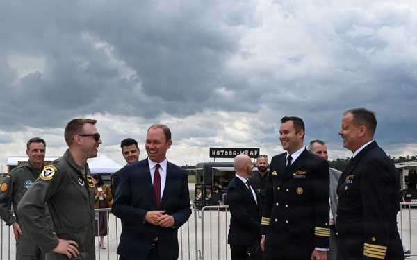 German State Secretary of Defence Engages with Aircrews at ILA Berlin 2026
