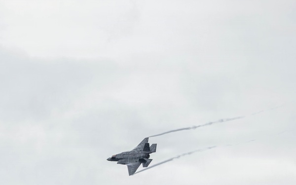 VMFA-224 and MWSS-272 conduct FARP operations in Finland