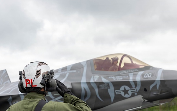 VMFA-224 and MWSS-272 conduct FARP operations in Finland