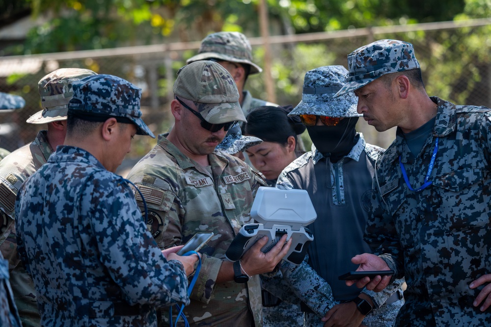 21st AEW showcases sUAS capabilities at Balikatan 2026
