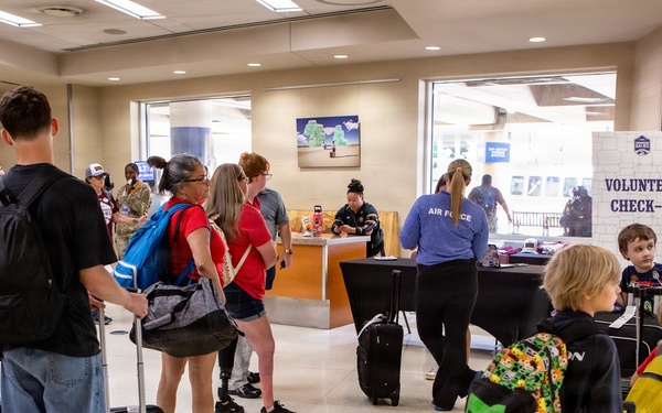 Families arrive to support the 2026 Warrior Games