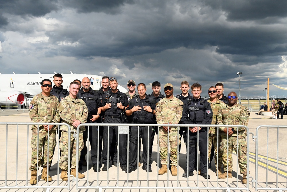 USAFE and German Polizei Stand Together at Premier Aerospace Exhibition