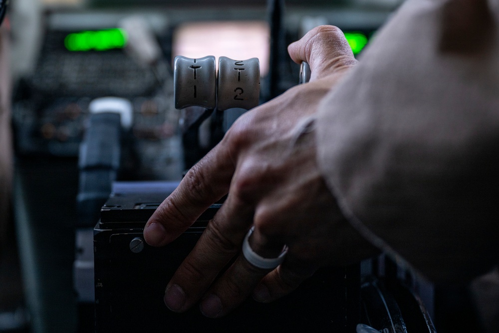 KC-135 refuels F-16s in CENTCOM