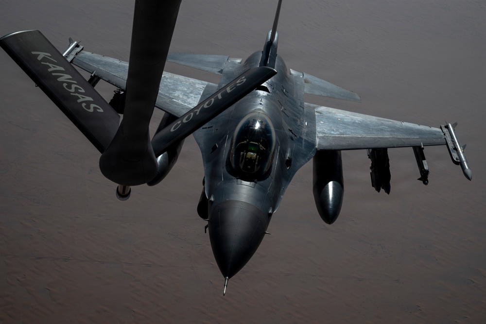 KC-135 refuels F-16s in CENTCOM