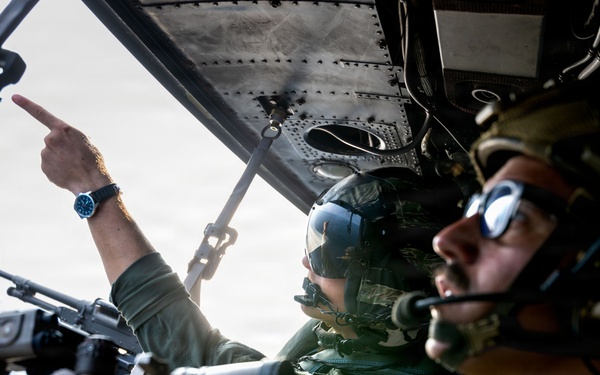 11th MEU Marines, Sailors Conduct Aerial Sniper Training Aboard USS Boxer