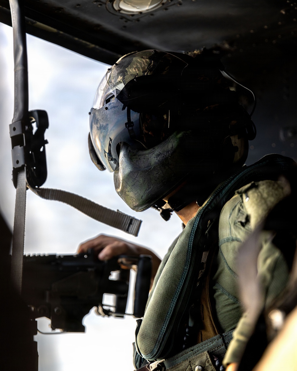 11th MEU Marines, Sailors Conduct Aerial Sniper Training Aboard USS Boxer