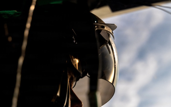 11th MEU Marines, Sailors Conduct Aerial Sniper Training Aboard USS Boxer