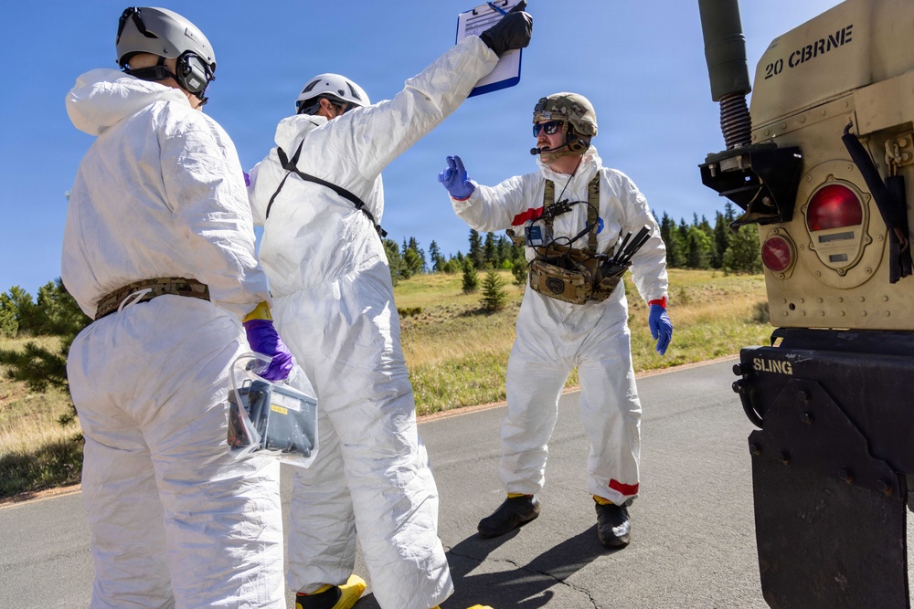 Soldiers, airmen validate readiness during FBI-led nuclear forensics exercise