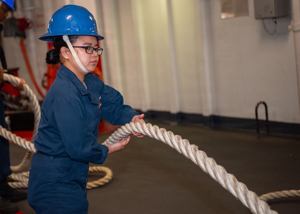 USS Essex (LHD 2)