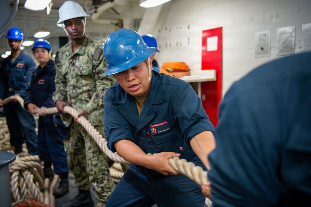 USS Essex (LHD 2)