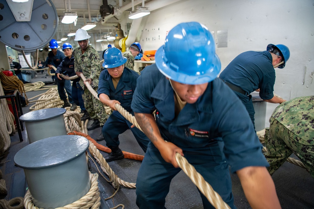 USS Essex (LHD 2)